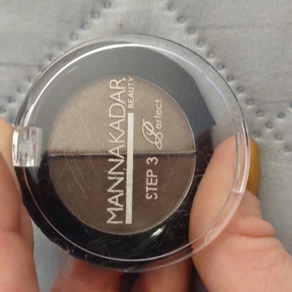 Makeup Bundle of 5 items - Picture 2 of 11